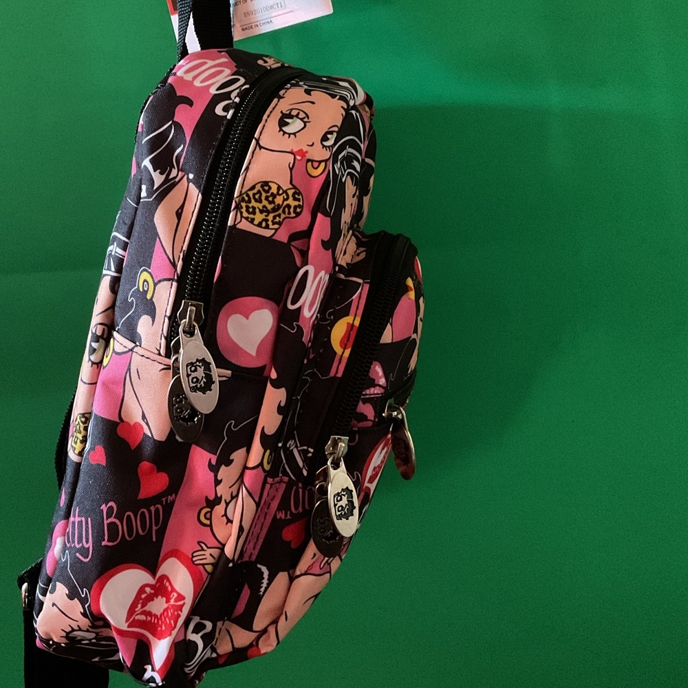 Betty Boop Backpack Handbag - Picture 2 of 3